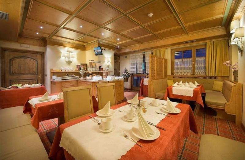 Hotel Cervo 리비뇨 외부 사진